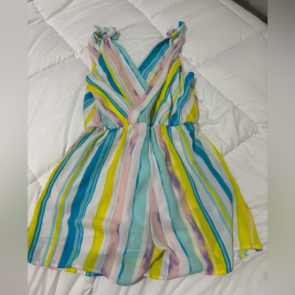 Romper - Picture 2 of 4